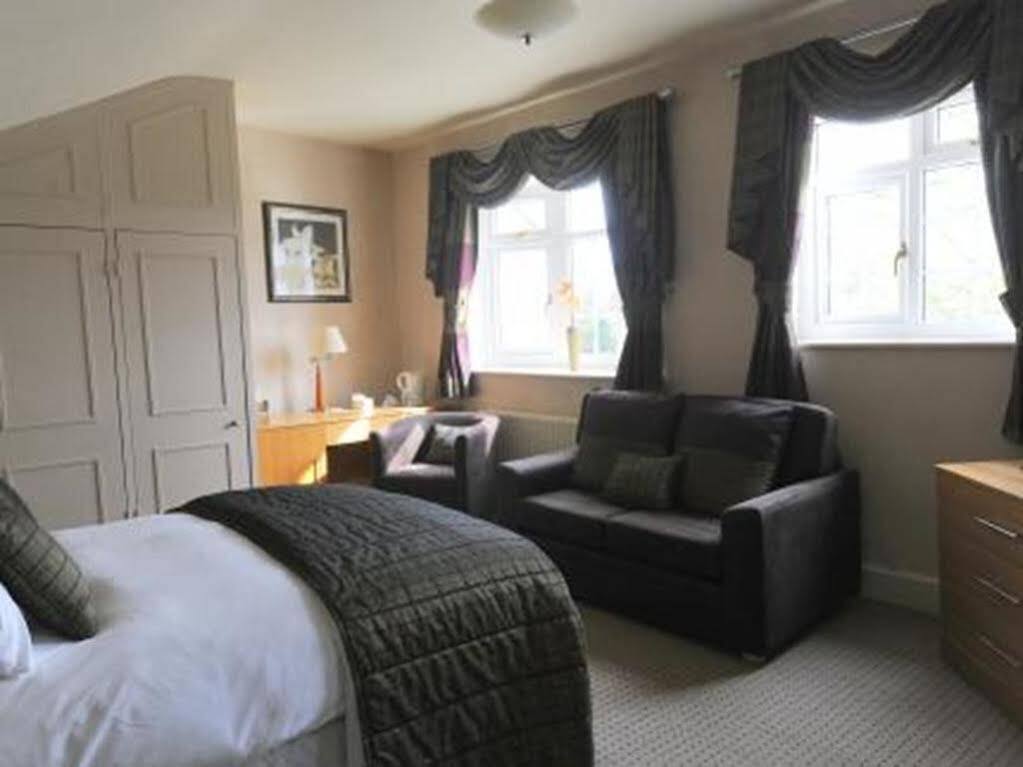 The Dog In Over Peover Knutsford Bagian luar foto
